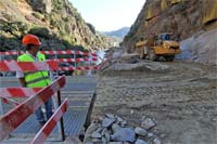 Mais uma frente de obra parada no Tua
