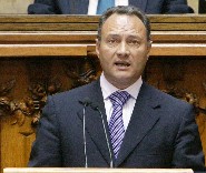 Direcção do PSD impõe Francisco Viegas e Adão Silva