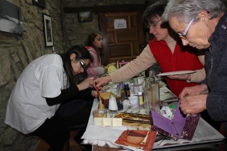 Associação Entre Famílias organizou feira solidária