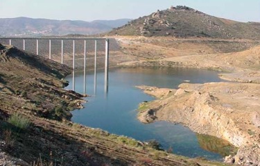 Agricultores da Vilariça estão desesperados com a falta de água