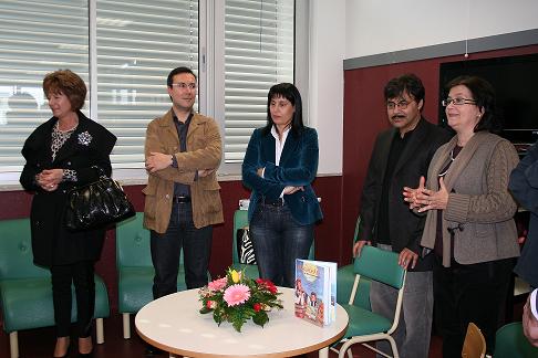 Alexandre Parafita explica às crianças quem foi Fernão de Magalhães