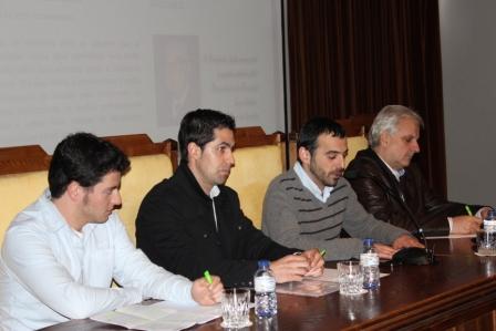 Interiormente defende que o futuro do país passa pelas regiões afastadas do litoral