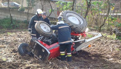Dois acidentes com tractores fazem um morto e um ferido grave