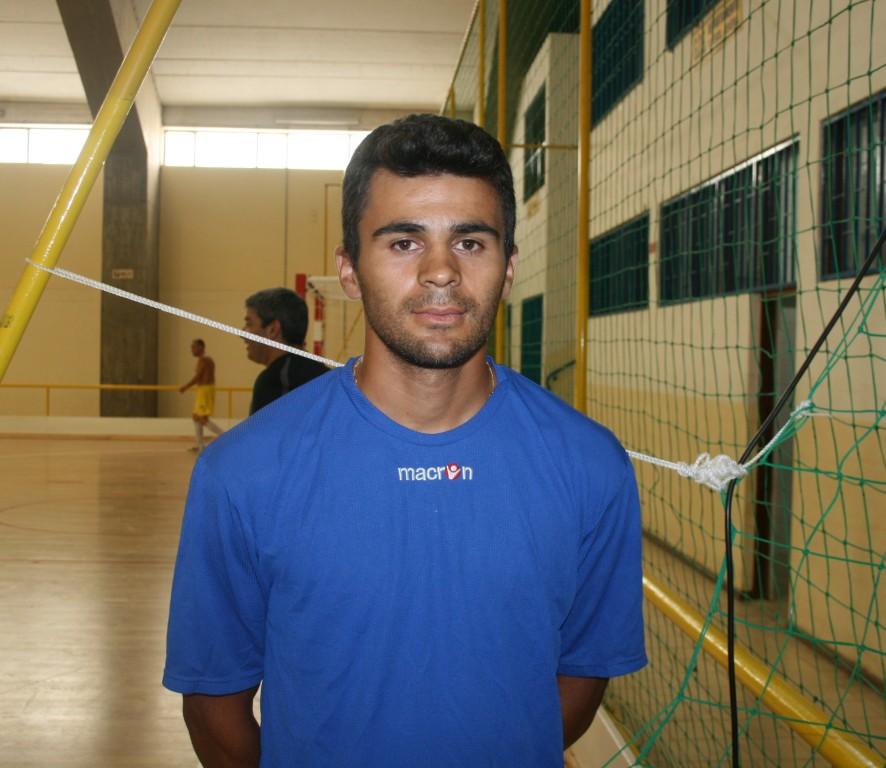 Gancho deverá jogar a central frente ao Louletano