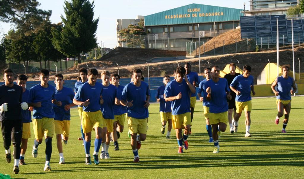 GDB com os olhos postos na vitória para o jogo com o Louletano