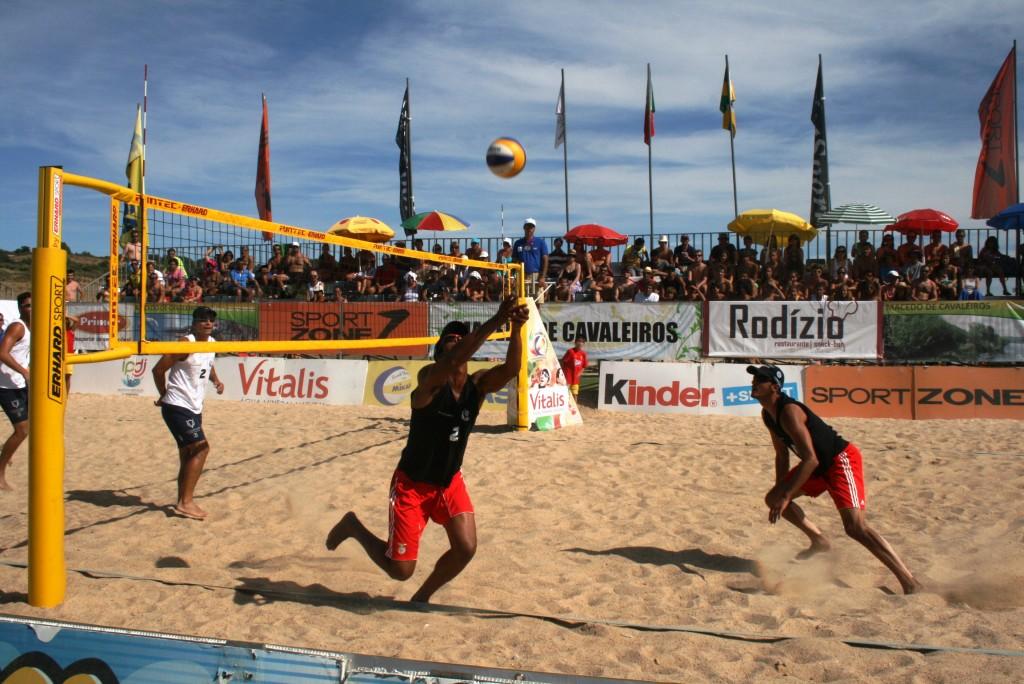 As duplas Roberto Reis/Kibinho e Raquel Lacerda/Joana Vasconcelos são campeãs nacionais
