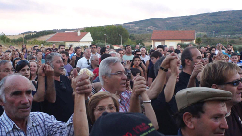 Manifestação contra a retirada do Heli de Macedo superou expectativas