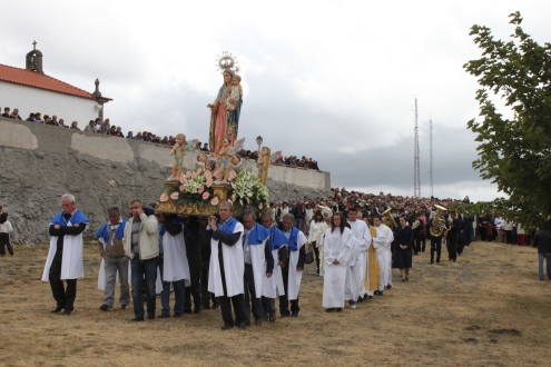 Crise leva mais peregrinos a santuários