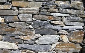 Palombar ensina a fazer construções em xisto