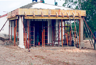 Obras na capela de Samil dividem padres