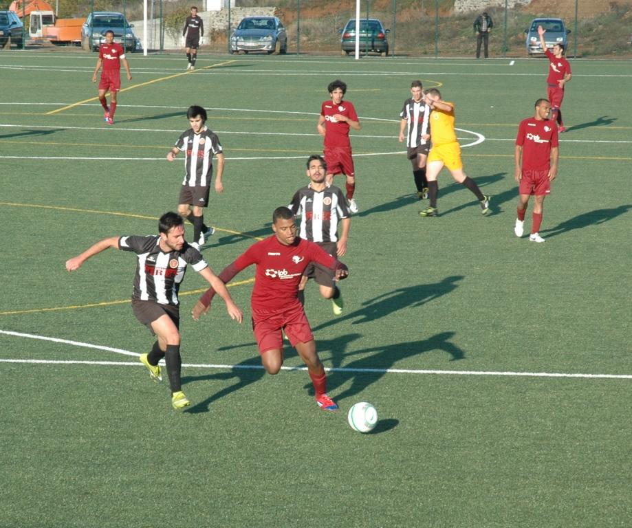 Estudantes quebram invencibilidade