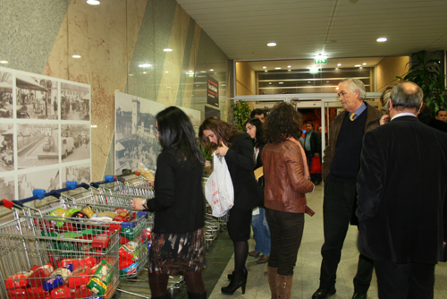 Ceia solidária para ajudar pessoas carenciadas