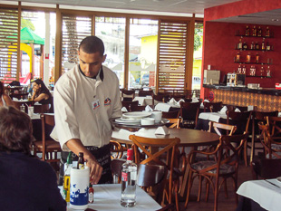 IVA leva restaurantes a despedir pessoal