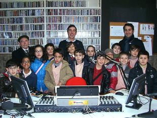 Crianças aprendem a ser jornalistas