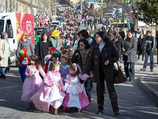 Carnaval colorido em Torre de Moncorvo