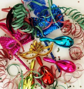 Carnaval comemorado com crianças e idosos