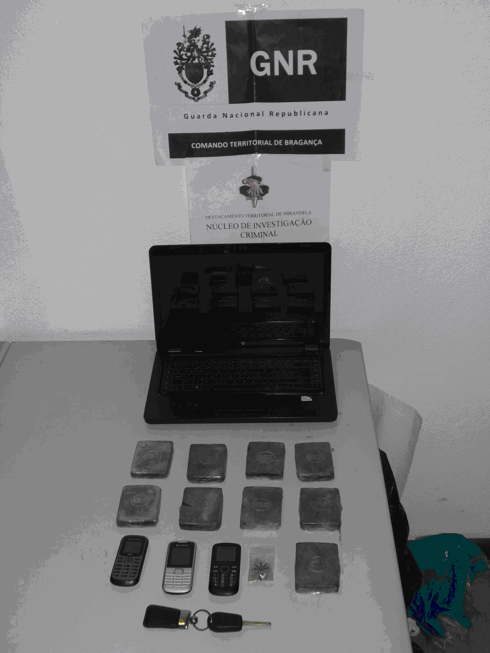 Casal detido por tráfico e posse de droga