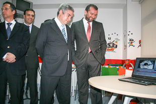 Filhos internados no hospital acompanhados em casa