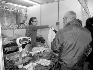 Folar impulsiona negócios em Izeda