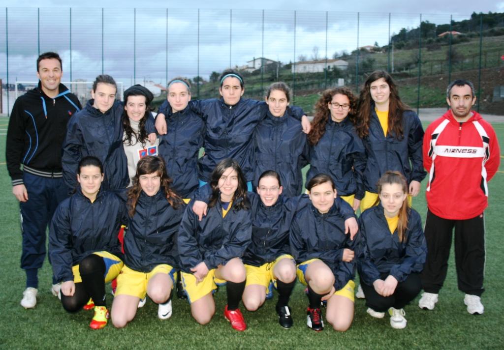 Selecção de futebol feminina em contagem decrescente para o Inter-Associações