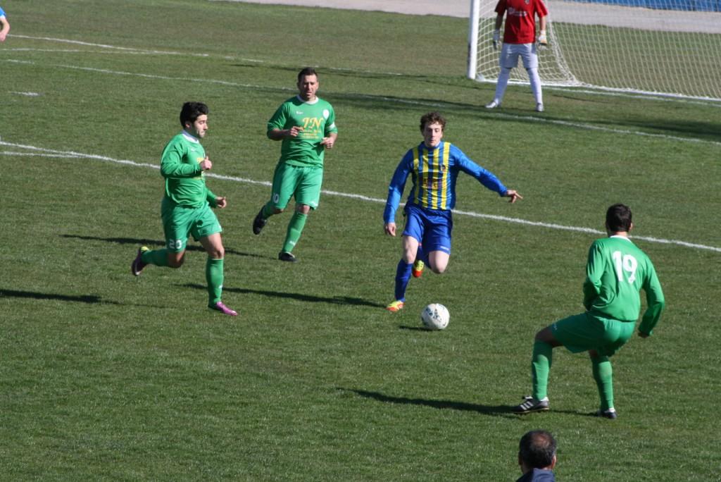 Bragança B empata e Estudantes reforçam liderança