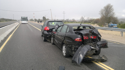 Nove feridos em acidente em cadeia no IP4
