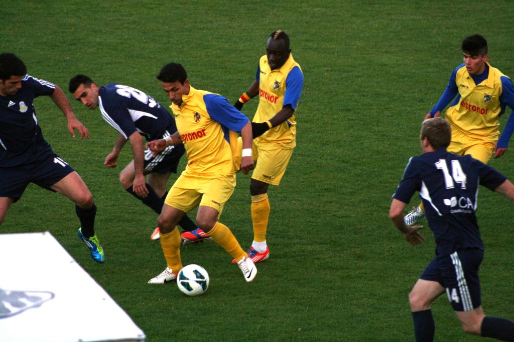 GDB regressa à liderança