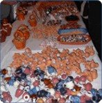 Comerciantes tradicionais montam banca na rua para escoar stocks na Feira das Cantarinhas