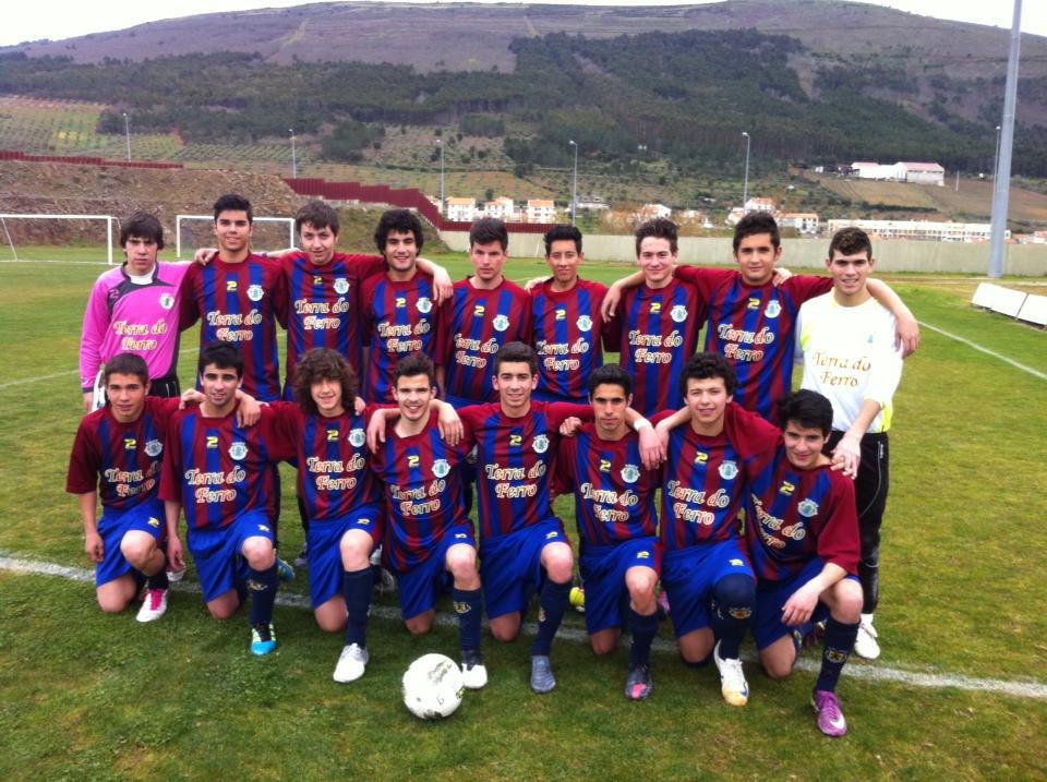 Moncorvo conquista título distrital de juniores