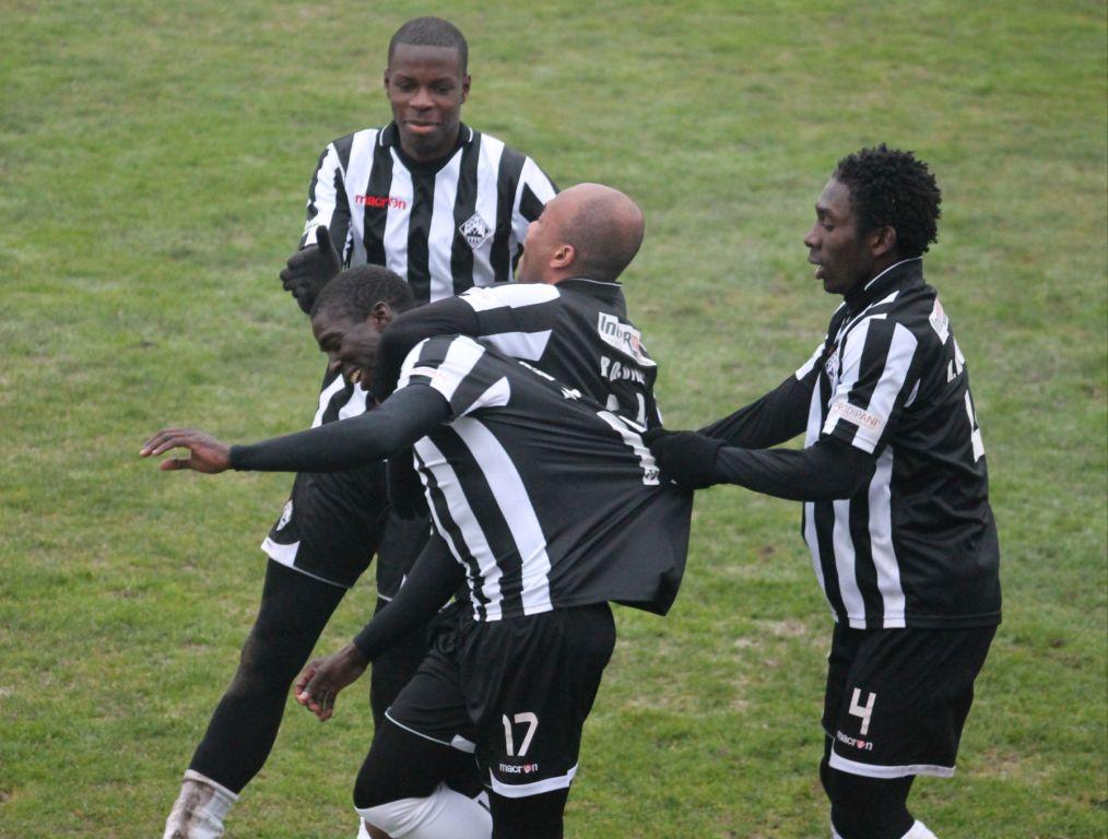 Inzaghi saltou do banco para igualar o jogo