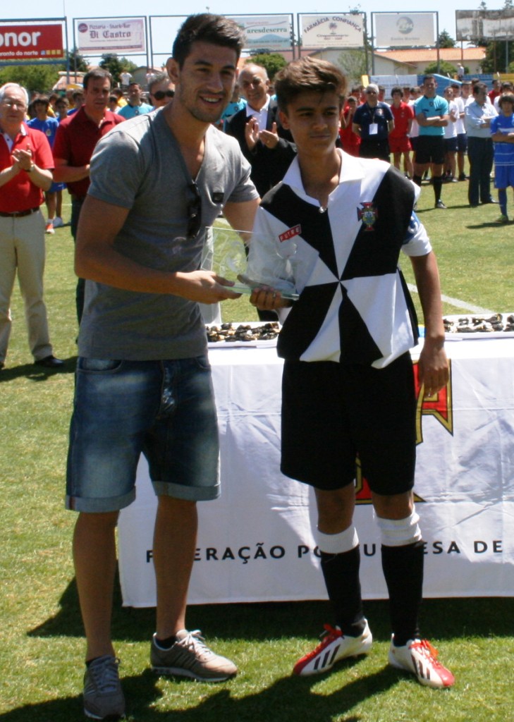 Futuro de Pizzi é decidido esta semana