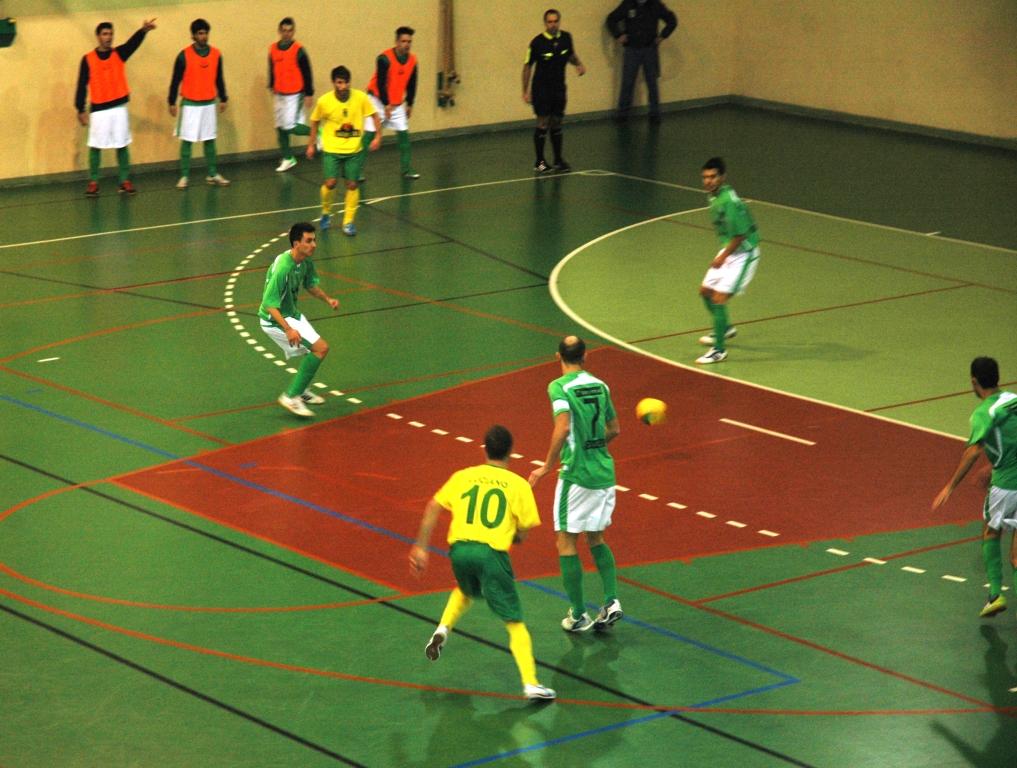 Macedense empata (2-2) com Crecor