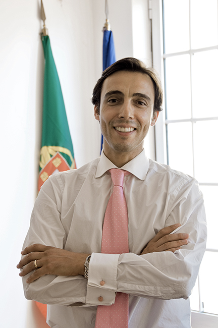 Câmara de Bragança atribui medalha a ex-secretário de Estado