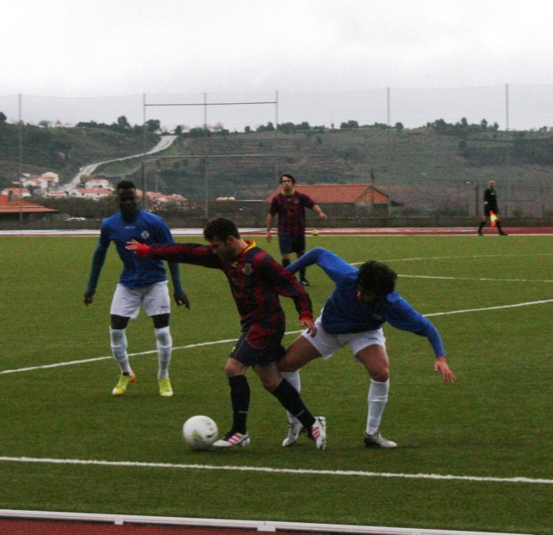 Vila Flor vence (2-1) Moncorvo
