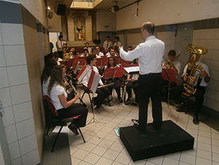 Filarmónica dá música na prisão