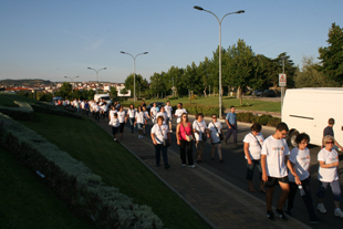 Caminhada solidária angaria 5 mil euros