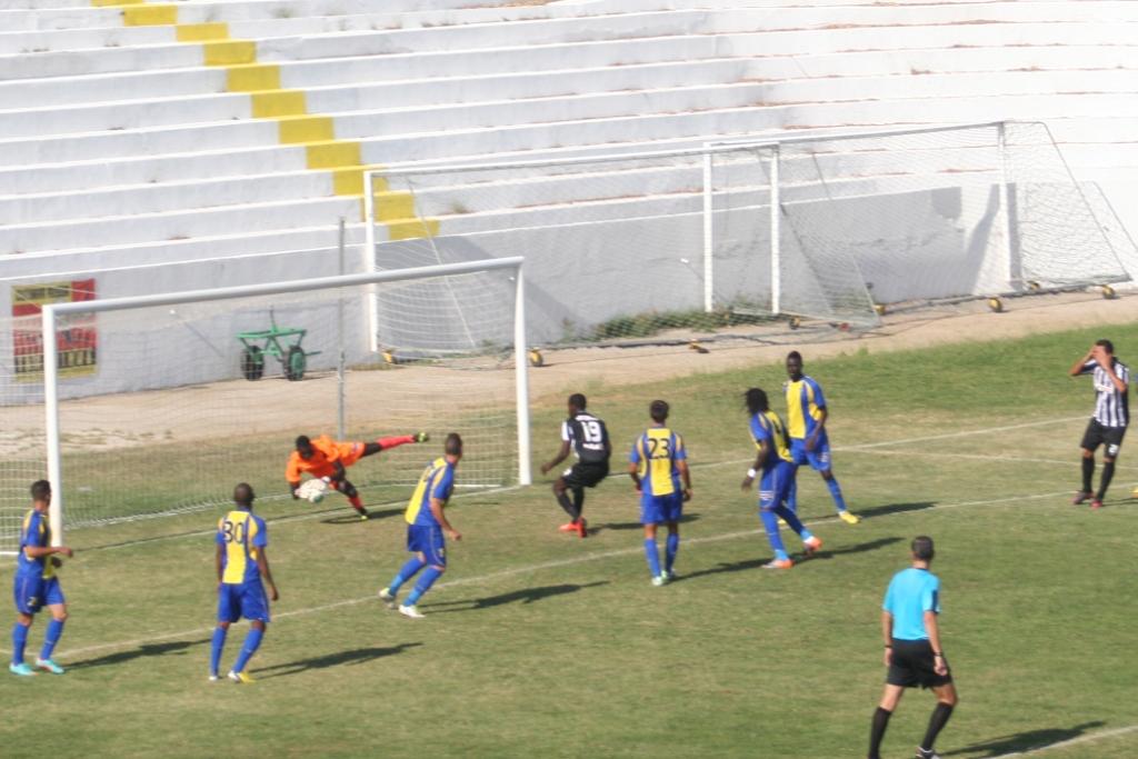 S.C.Mirandela foi superior ao Atlético