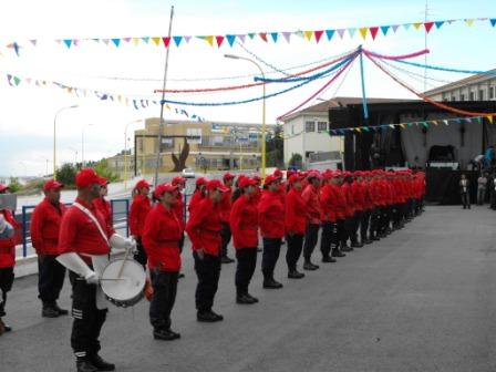 Bombeiros da raia socorrem em conjunto
