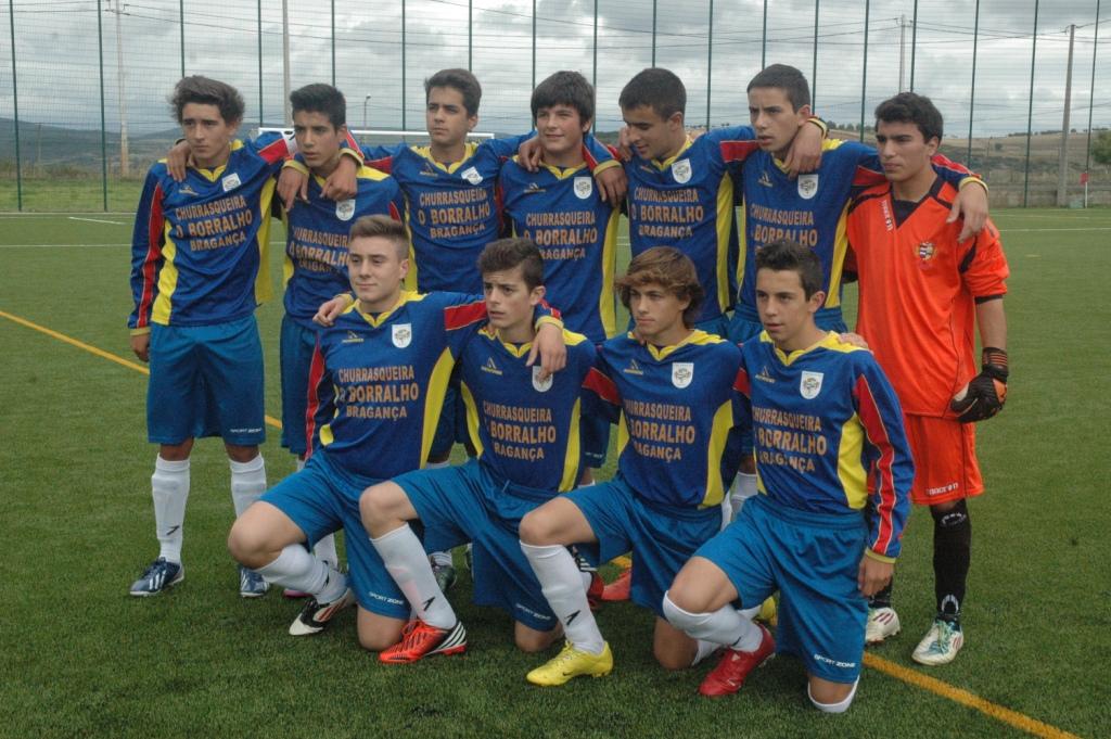 Mãe d´Água goleado (0-8) em casa