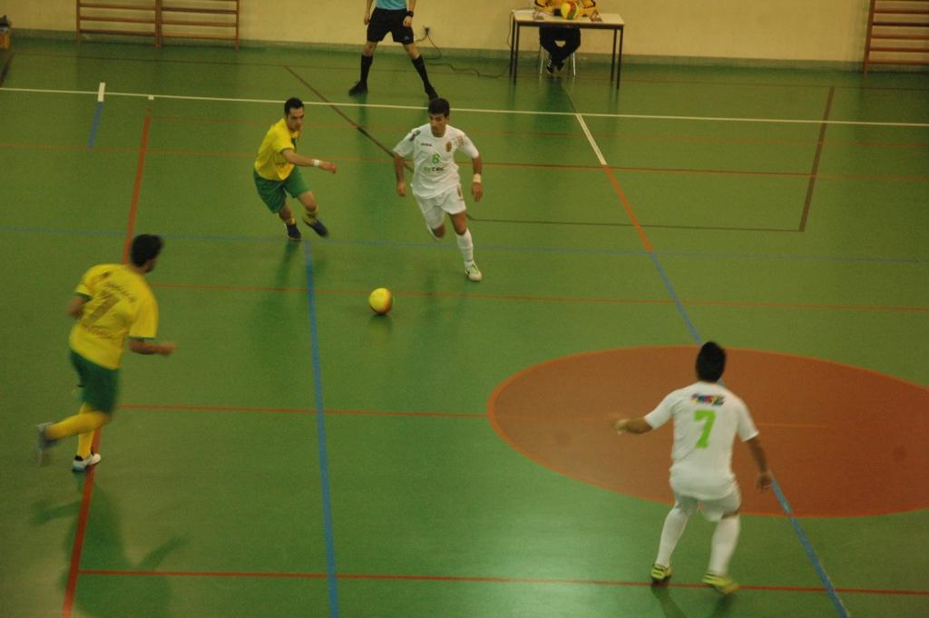 Macedense volta a perder e Costinha deixa um aviso ao plantel