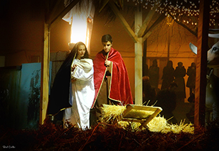 Alunos representam Presépio Vivo