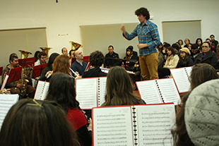 Estudantes viram maestros