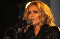 ÁUREA: Chegou, cantou e encantou Vinhais