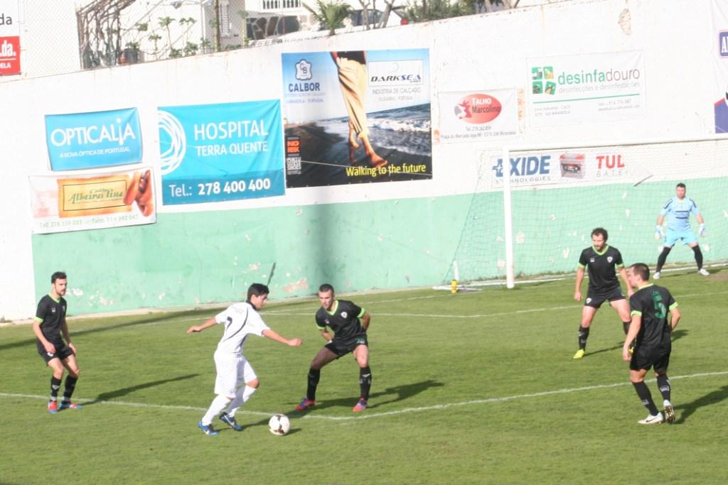 S.C.Mirandela dá goleada ao Valenciano