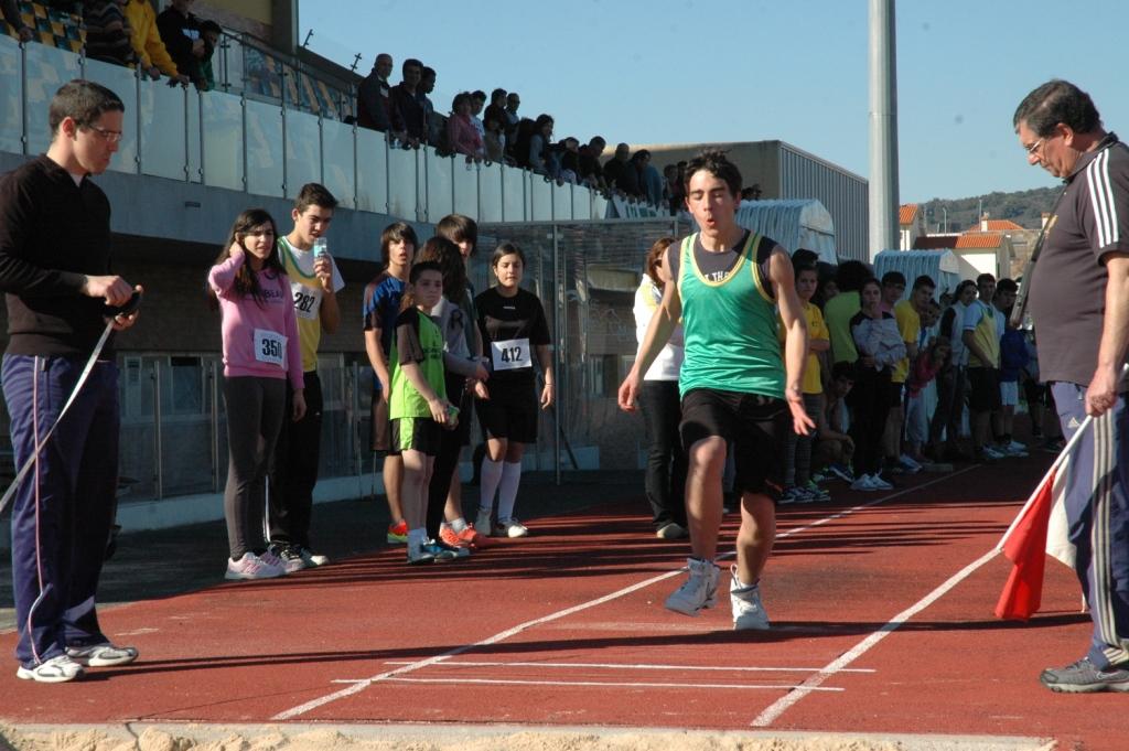 Mega apura alunos para o nacional