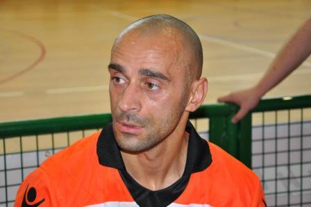 Pedrinha vai continuar no GDB