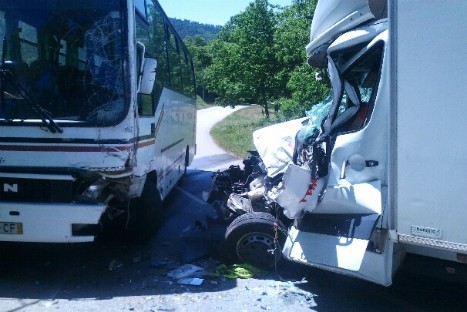 Equipa do Vinhais sofre acidente de viação