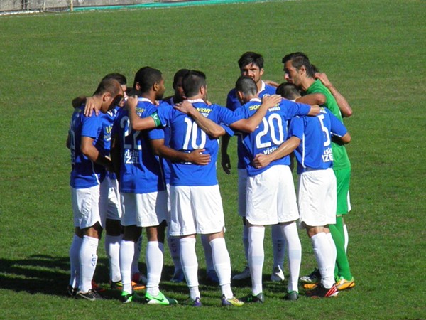 Adeptos do Vizela provocam cenas de violência em Bragança