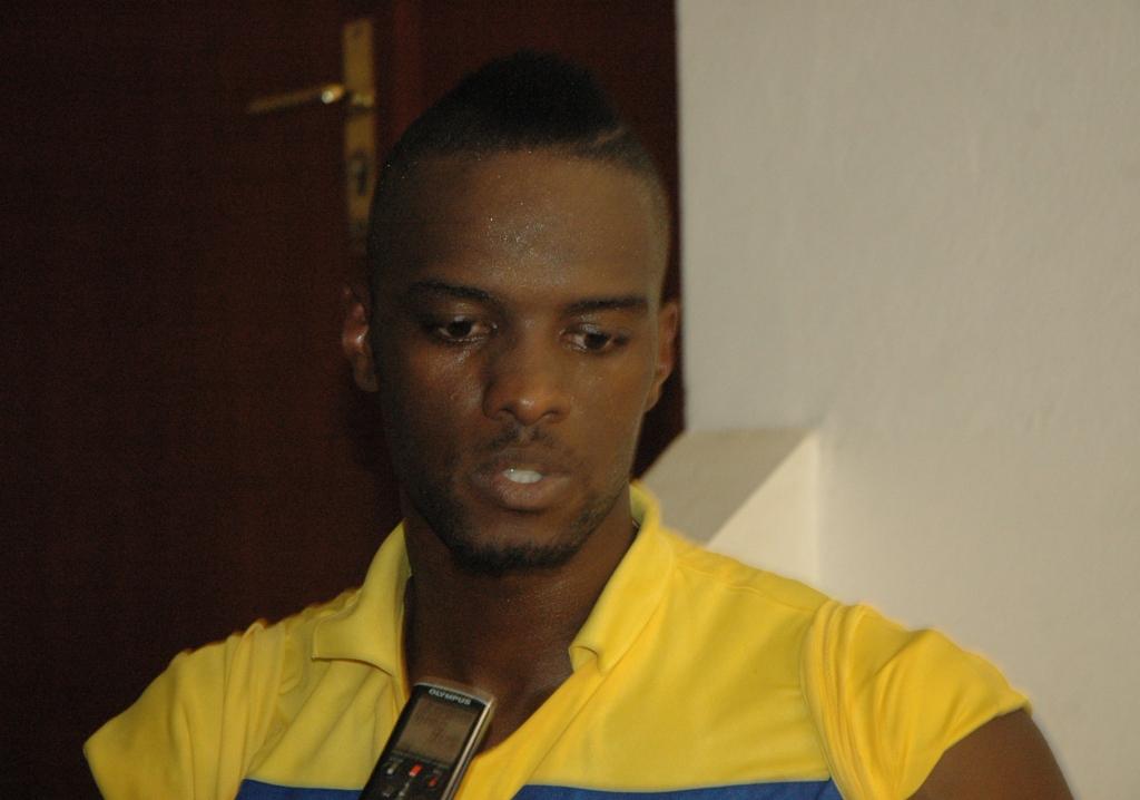 Fábio Gomes de saída para a 2ª Liga e Fufuco para Angola