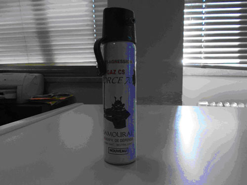 Detida por posse de gás pimenta